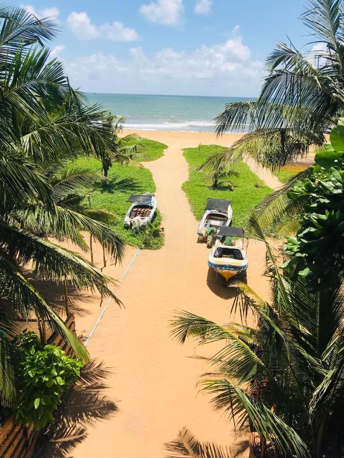 Sea Beach Resort Negombo Bagian luar foto