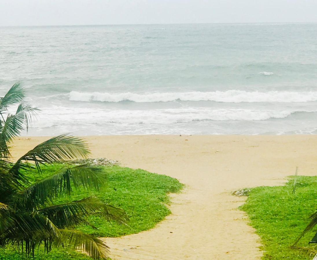 Sea Beach Resort Negombo Bagian luar foto