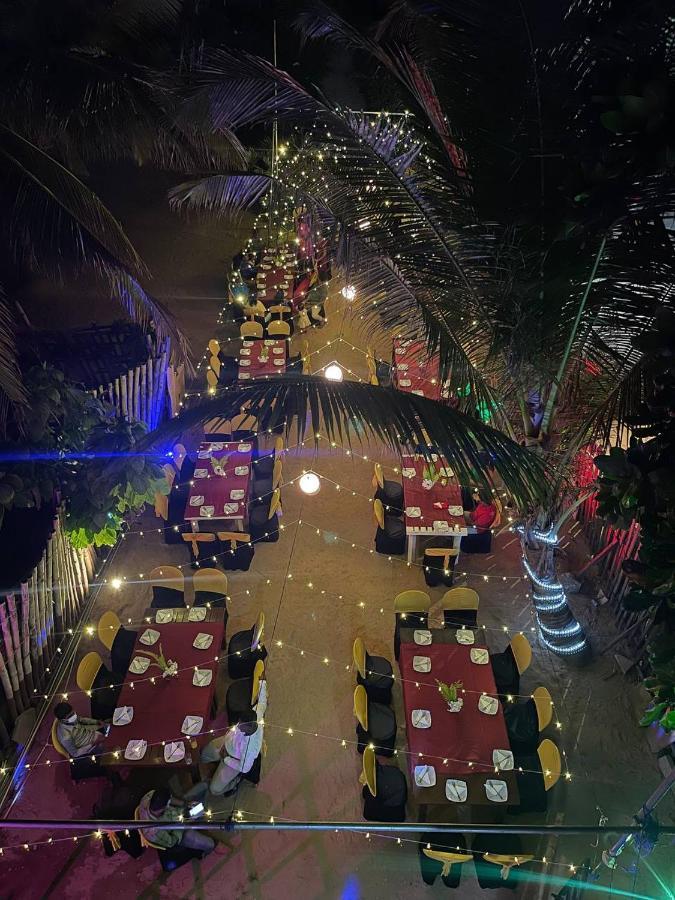 Sea Beach Resort Negombo Bagian luar foto